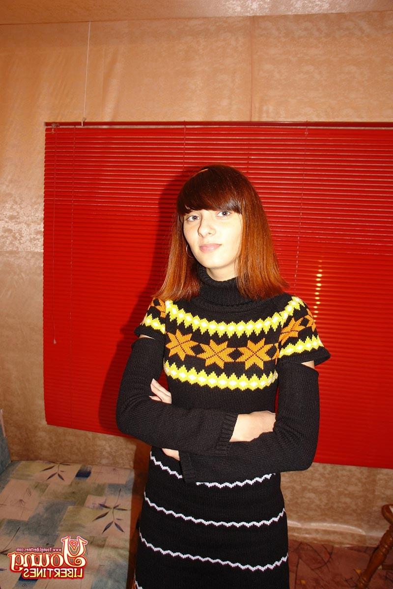 16P Amateur rousse adolescente baise