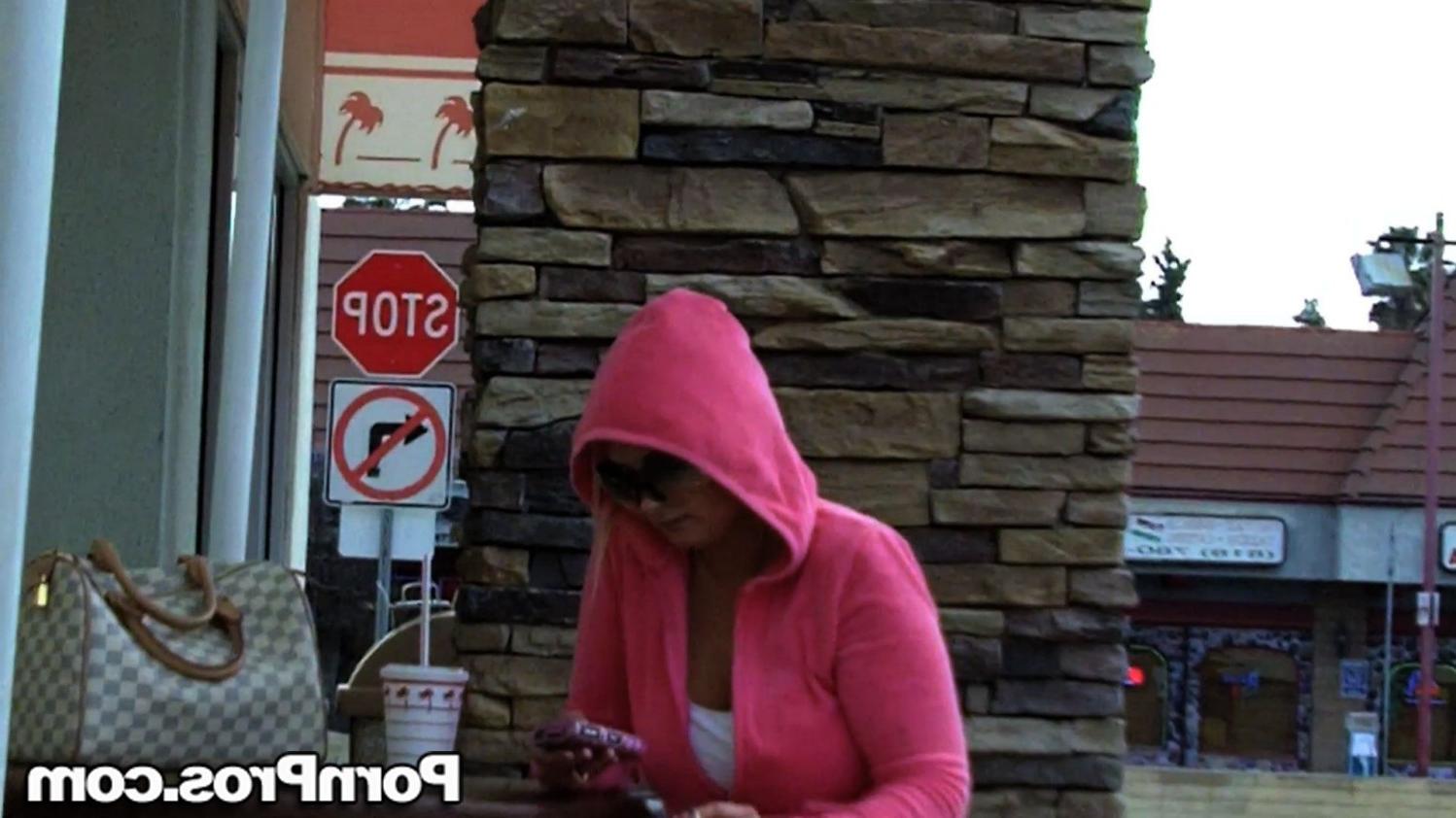 16P Violated babe in public exposed