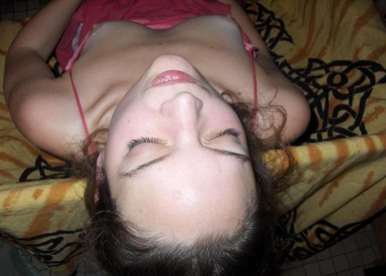 18P Naked brunette teen giving a fantastic blowjob and getting a nasty cum facial
