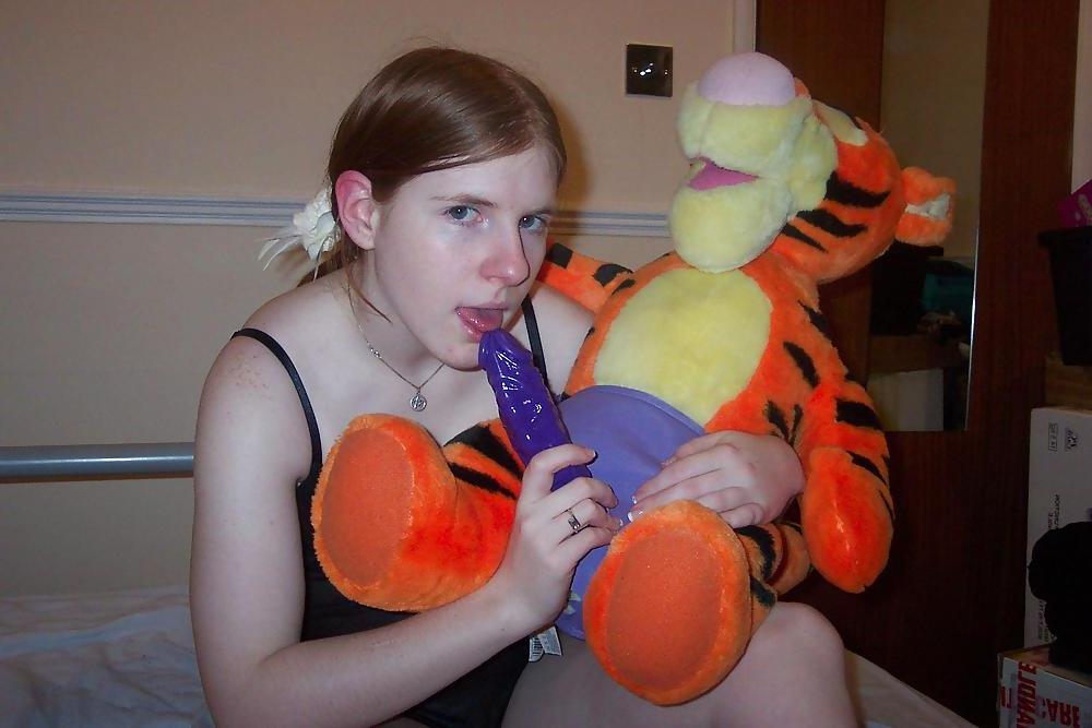 25P HORNY REDHEAD TEEN