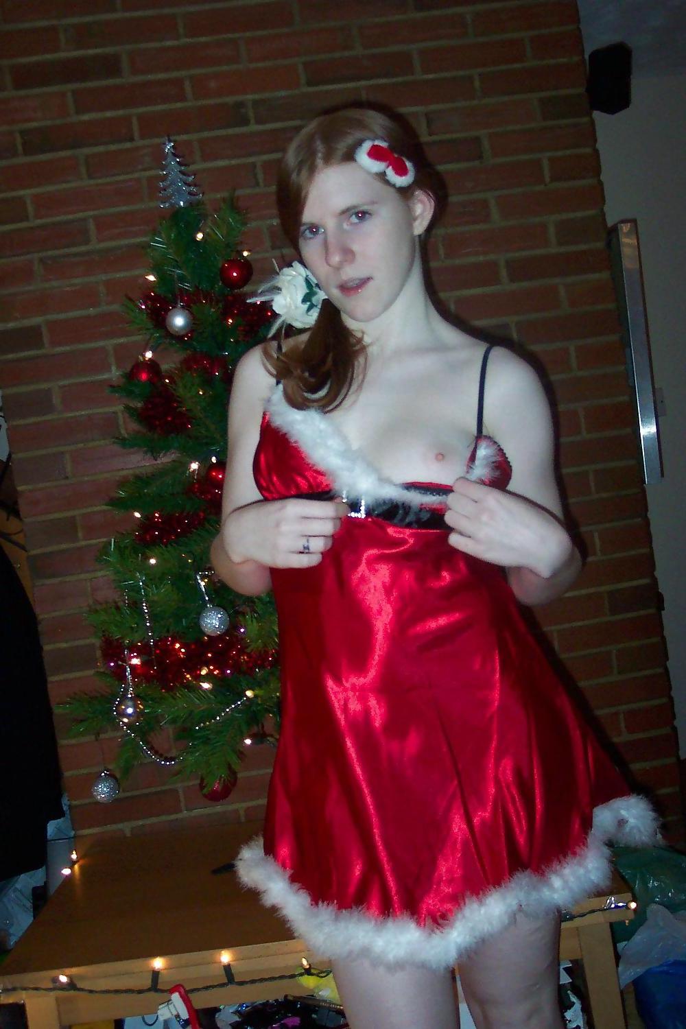 25P HORNY REDHEAD TEEN