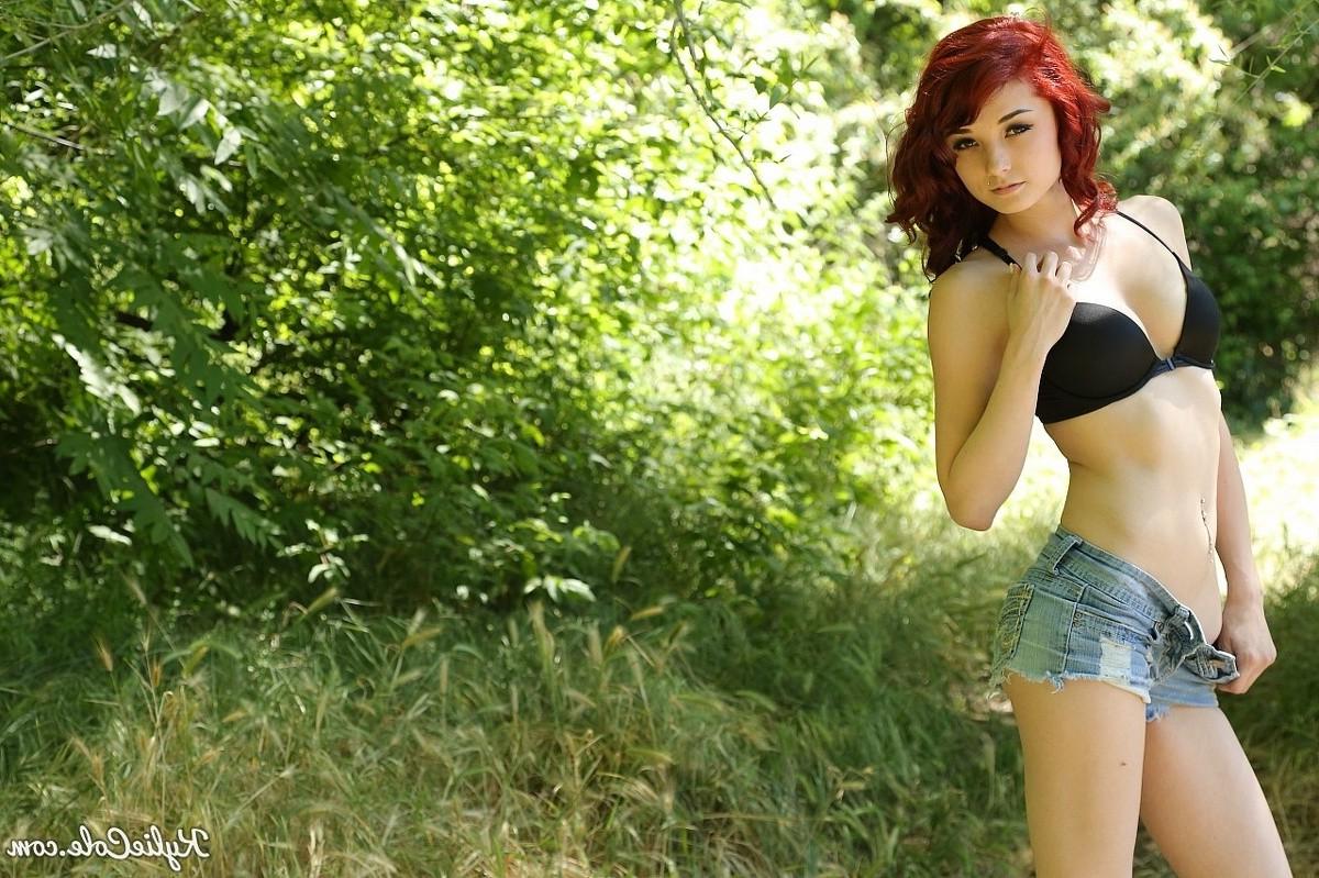 12P Redhead teen strips