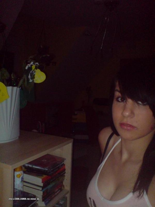 14P Hottie shows off her yummy cleavage in a tight tank top