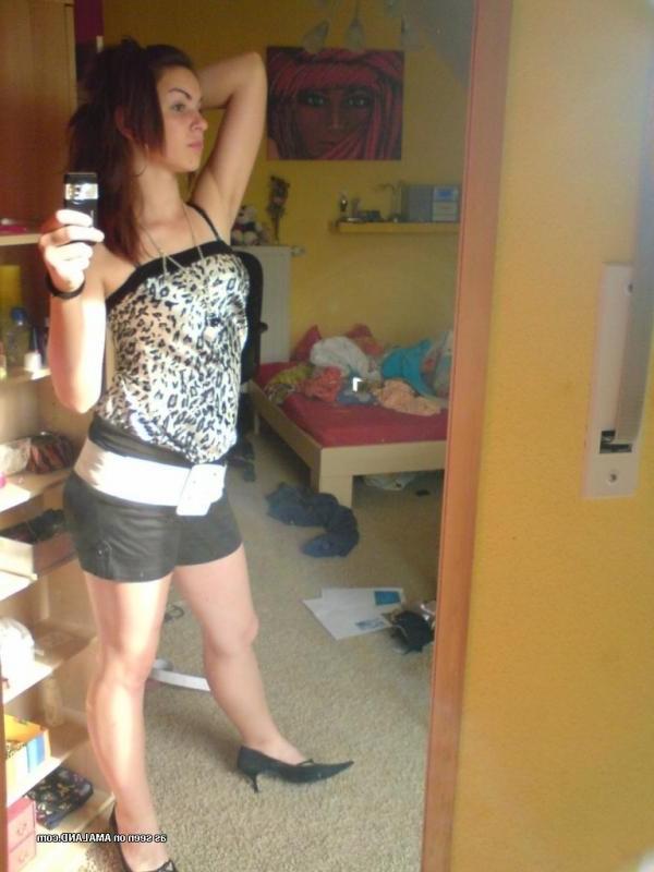 14P Hottie shows off her yummy cleavage in a tight tank top