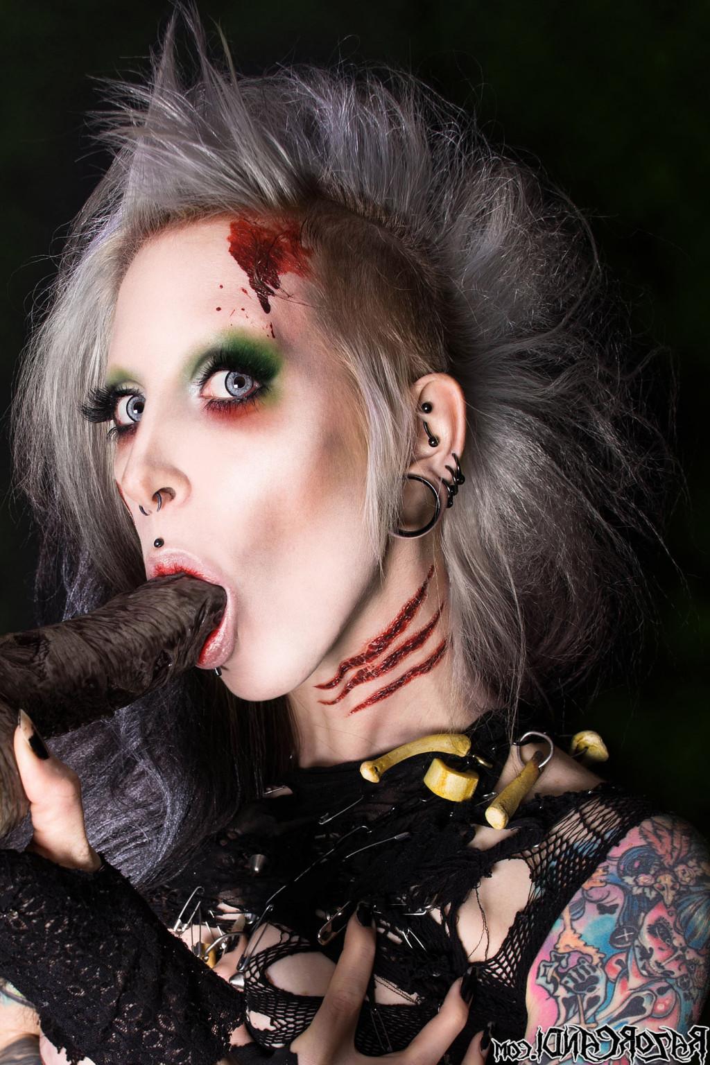 15P Gothic Pinup RazorCandi is Feeling Zombified