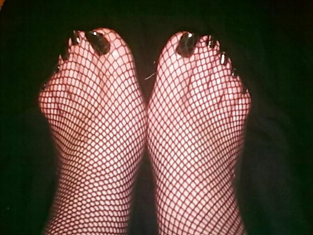 25P Some turkish girl feets