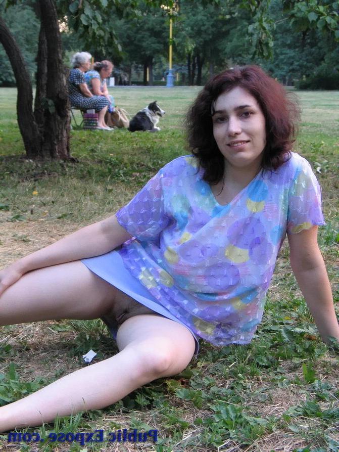 15P Big-titted chick pussy toying in public