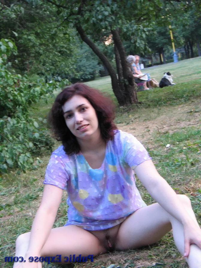 15P Big-titted chick pussy toying in public