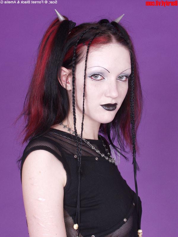 15P Goth girl toying her pussy and ass