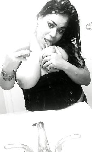 11P Latina BBW