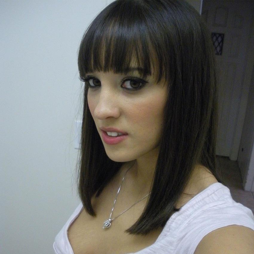 15P Brunette teen girlfriend posing in the mirror