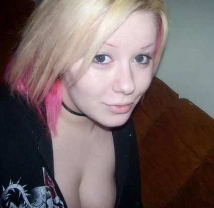 16P Emo teen girls