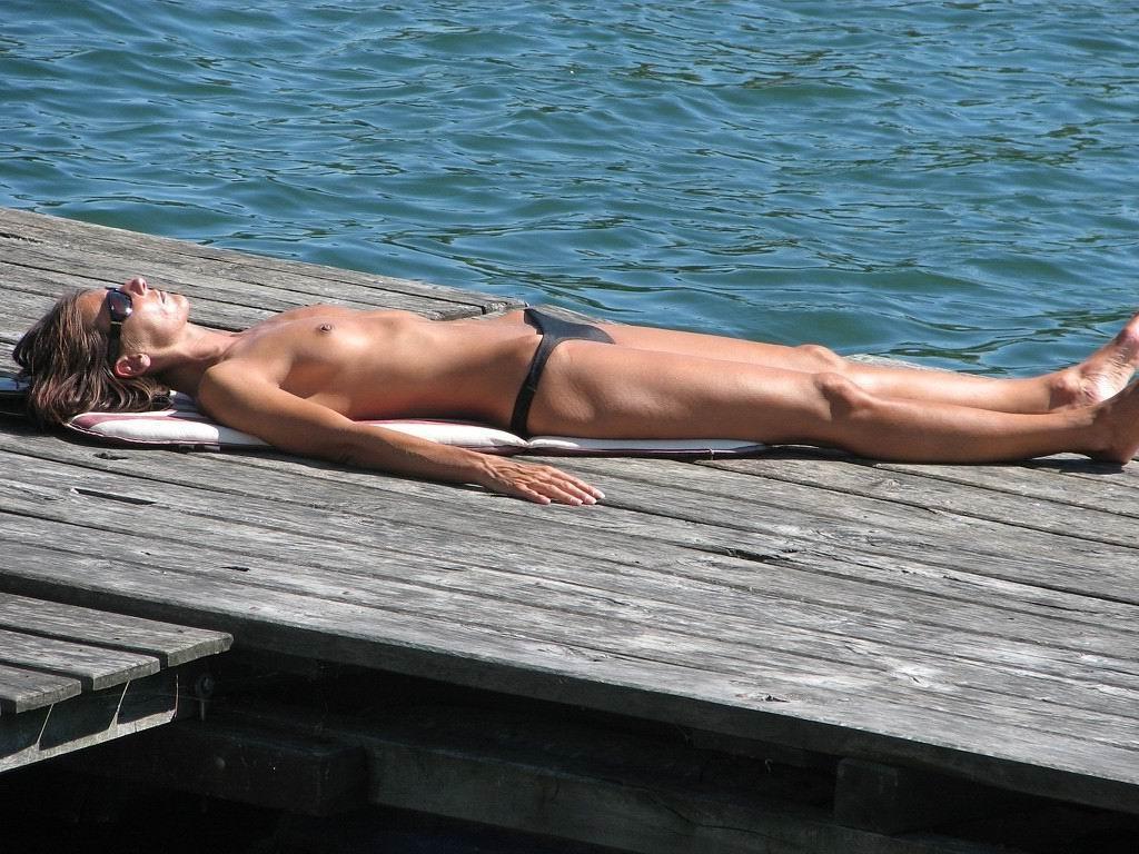 16P skinny anorexic girls showing off their bones