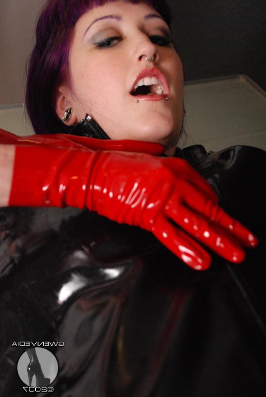 15P Lesbian latex fetish