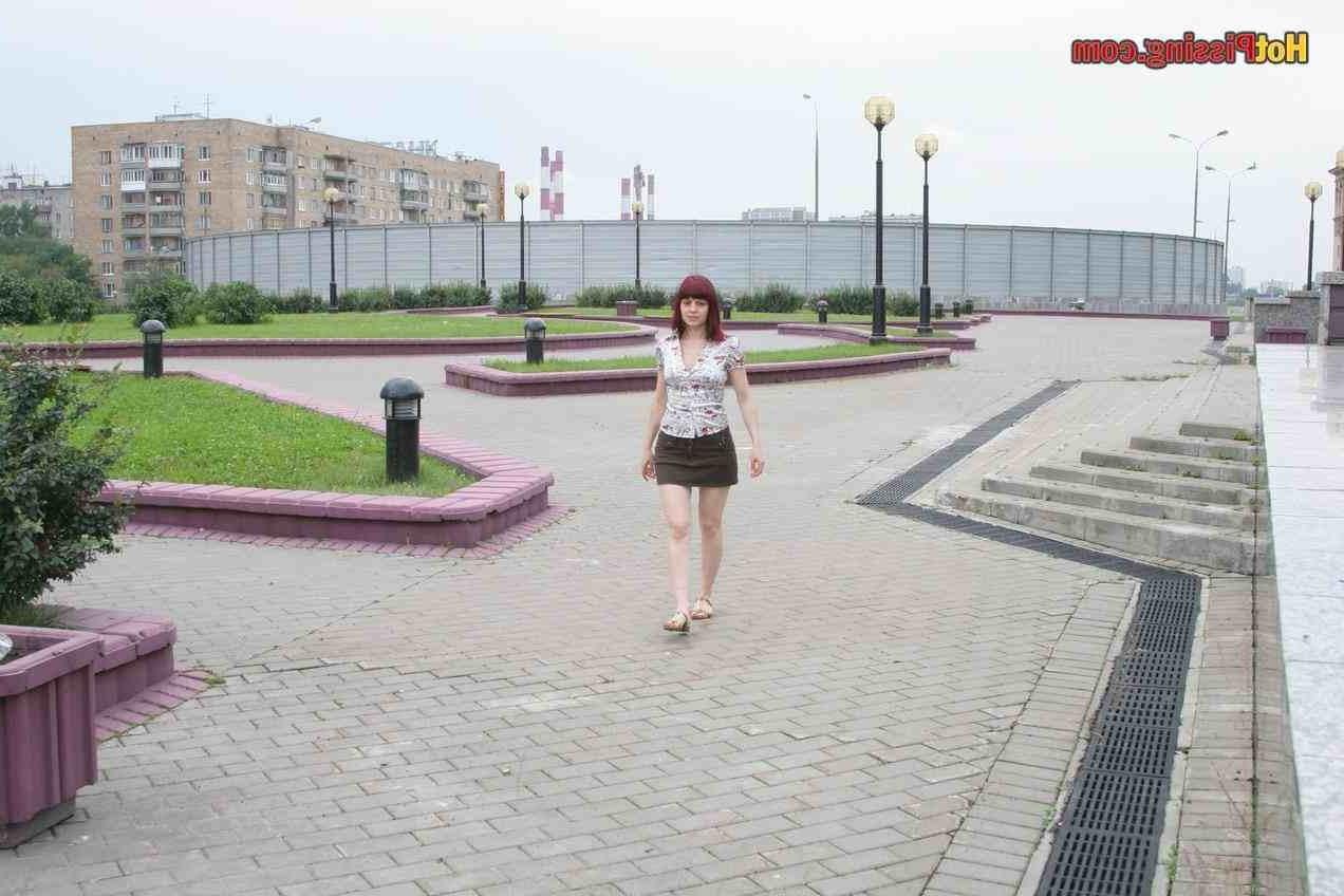 15P Slut pissing in public