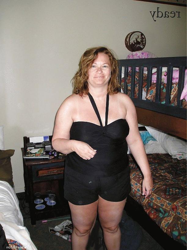 10P BBW Brunette White Mom