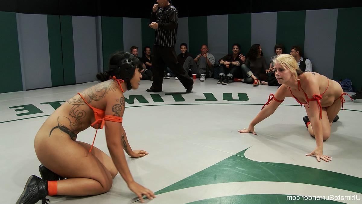 24P Group of kinky lesbian babes in real lesbo wrestling in public