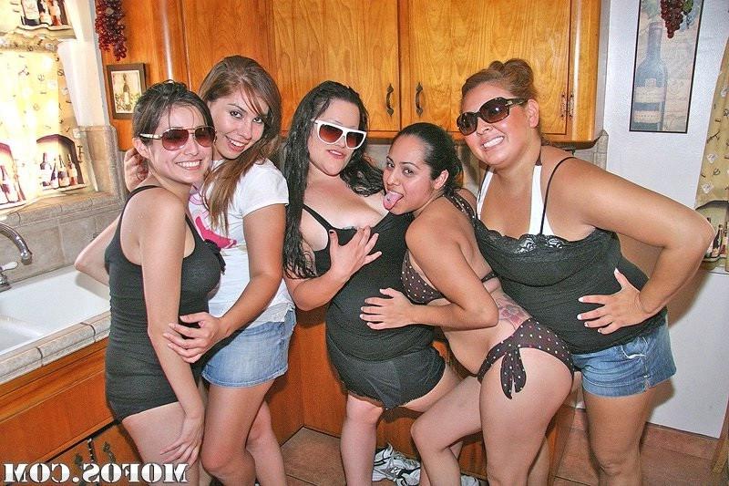 15P Girls in bikinis dancing stripping and fucking