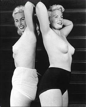 16P naughty vintage girls from the retro 1950s posing nude