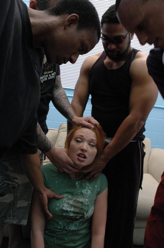 25P Sexy redhead gets spotted.