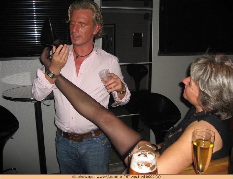 12P Swingers having a foot fetish party