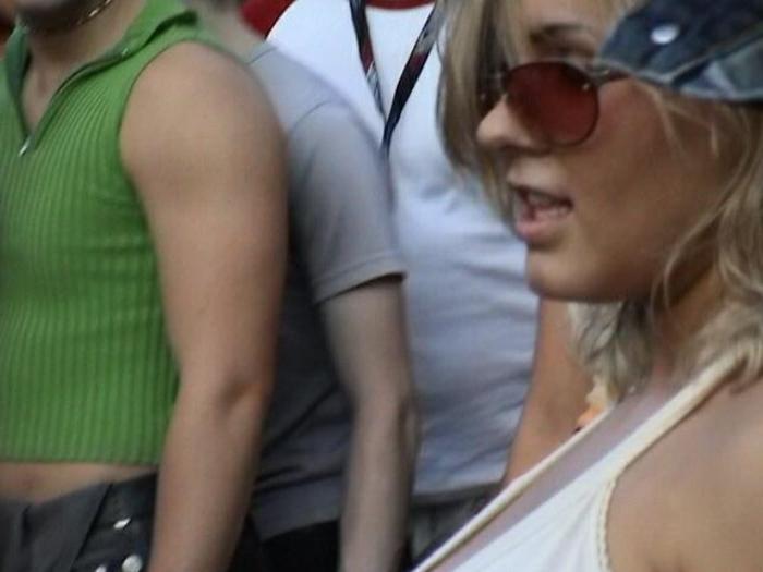 20P Few chicks exposing boobs in public