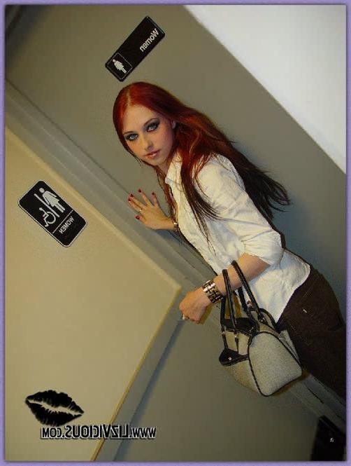 10P Skinny Mini Tit Goth Gal Acting Bad in Ladies Washroom