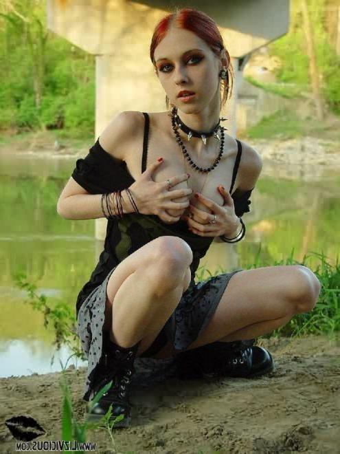 16P Graveyard Goth Gal Indurges Nasty Passions Outdoors