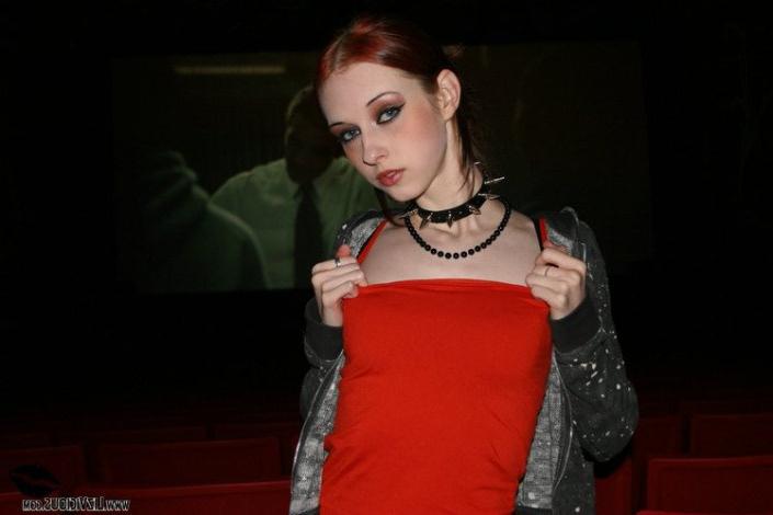 16P Redhead Goth Gal Liz Vicious Stripping at Night Spot