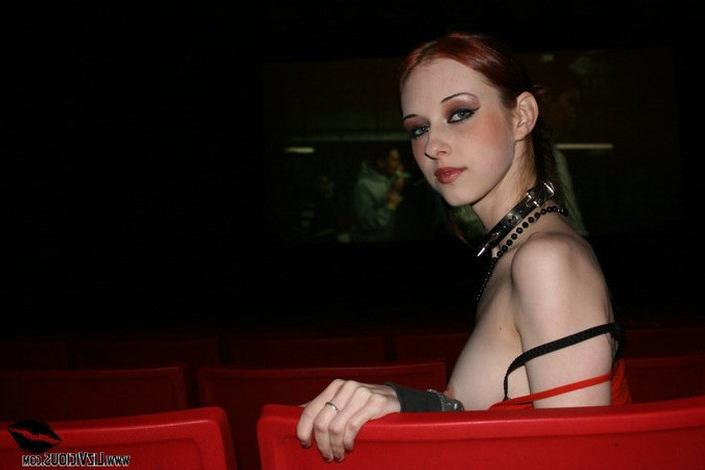 16P Redhead Goth Gal Liz Vicious Stripping at Night Spot