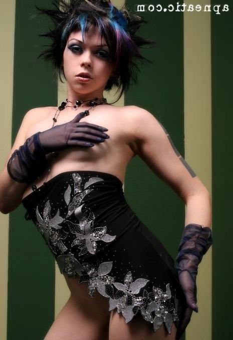 16P Seductive Bad Ass Goth Temptress Apnea Strips Naked