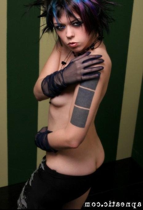 16P Seductive Bad Ass Goth Temptress Apnea Strips Naked