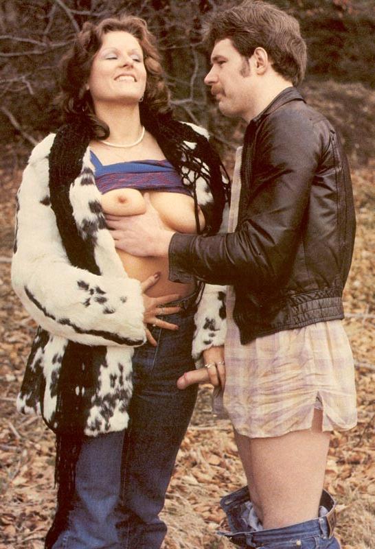 16P Cockloving retro mom fucked hard