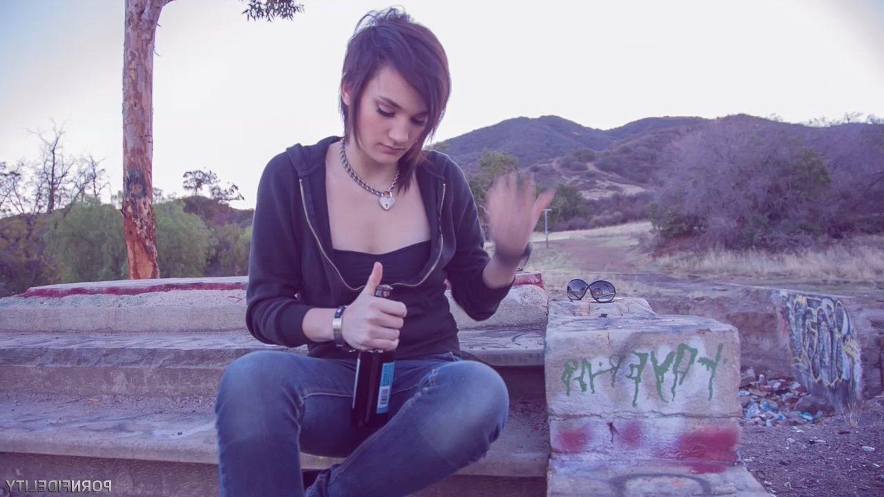 16P Punk Nikki Hearts shared by swingers