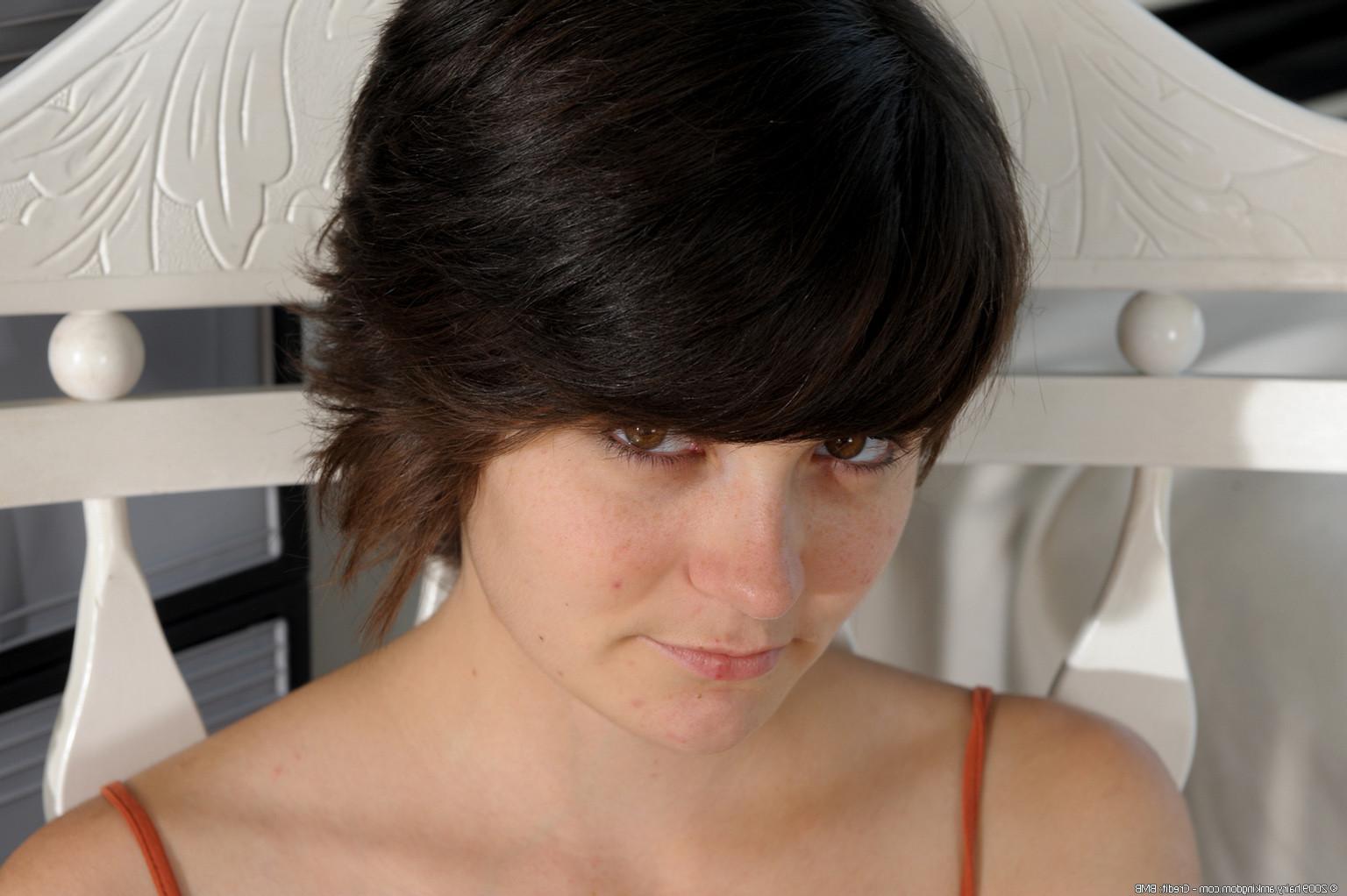 15P Hairy natural amateur Sally spreading snatch