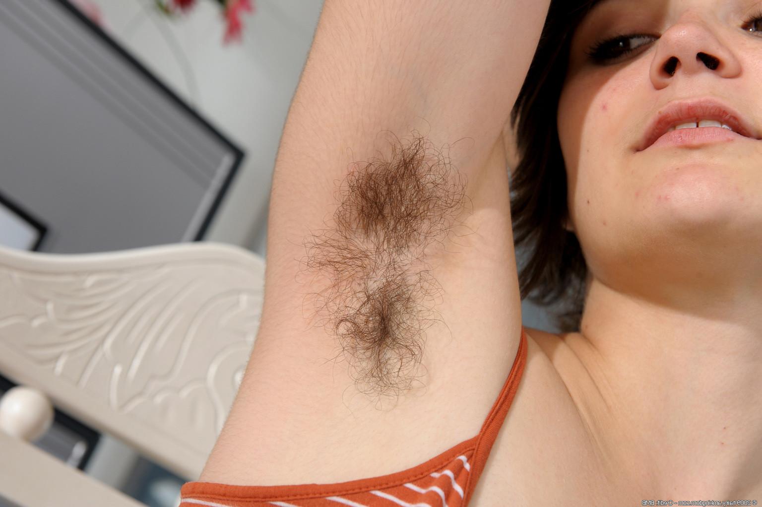 15P Hairy natural amateur Sally spreading snatch