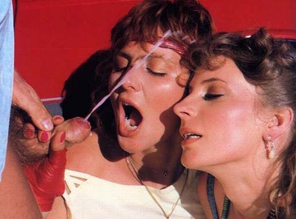 16P Two retro ladies fucked in the desert