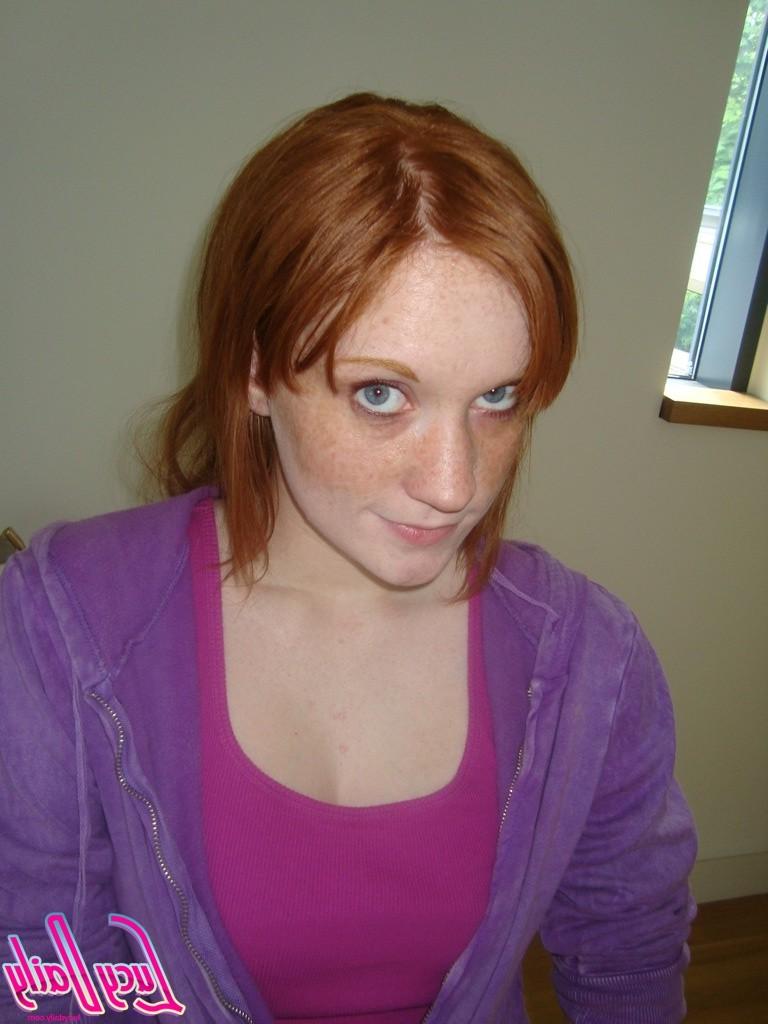 16P Amateur freckled redhead teen shows firebush