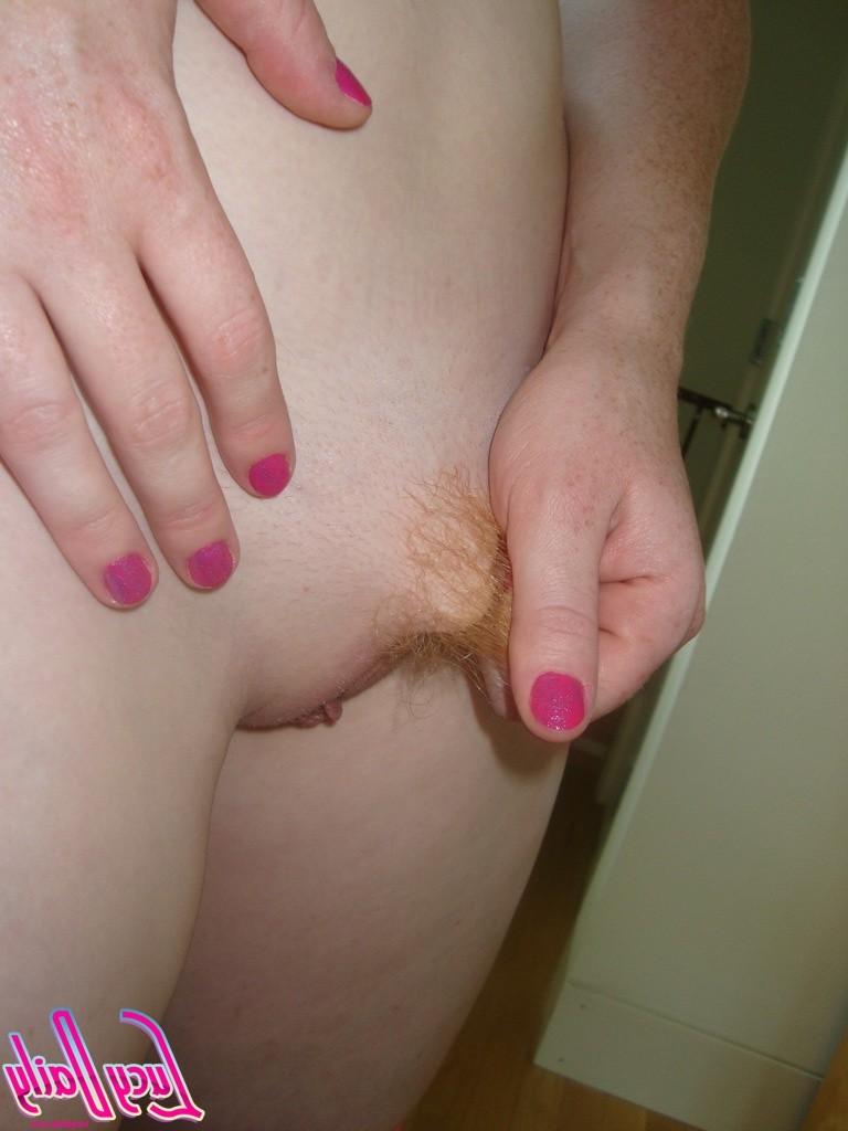 16P Amateur freckled redhead teen shows firebush