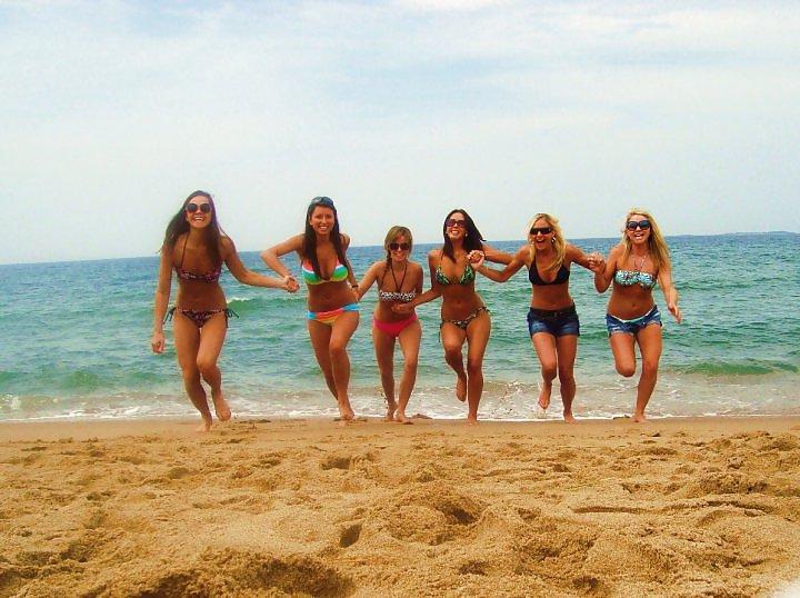 16P Sluts that need to be cummed on or comment