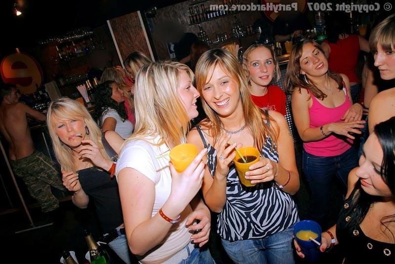 15P Naughty amateur babes fucking hard on orgy sex party