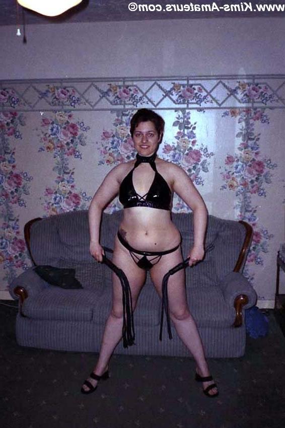 15P Amateur fetish-loving british housewife gets gangbanged
