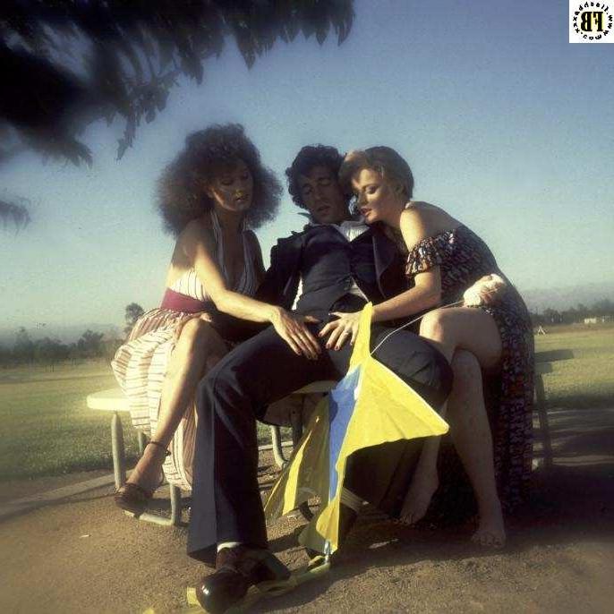 16P Assorted retro group action