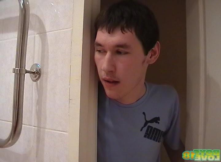 16P Twink Shower Fun