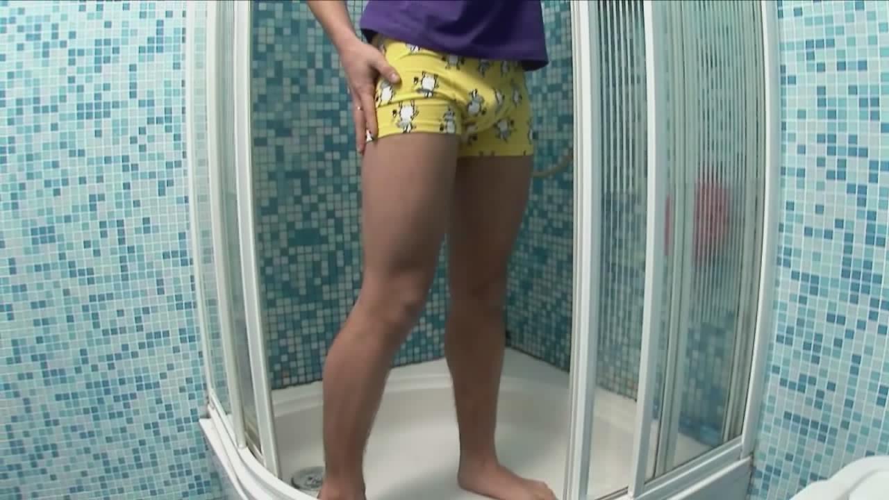 16P Brunette Twink Stimulates Cock and Asshole in Bath