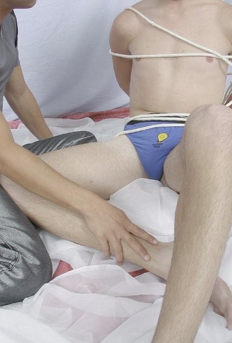 20P A fresh twink binding his close college friend with cotton ropes