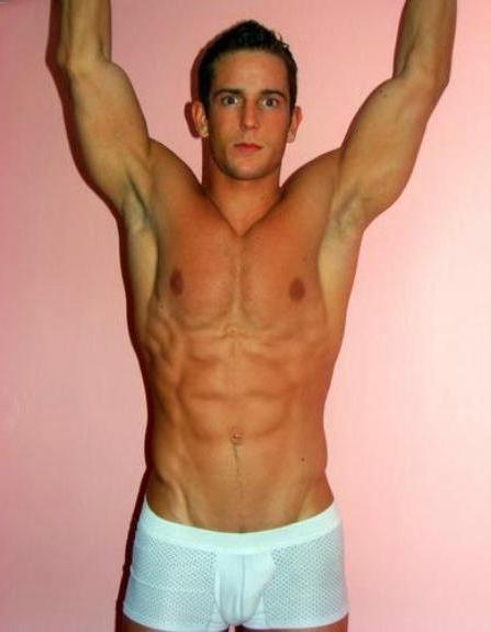 15P Hot muscular hunks posing in their underwear