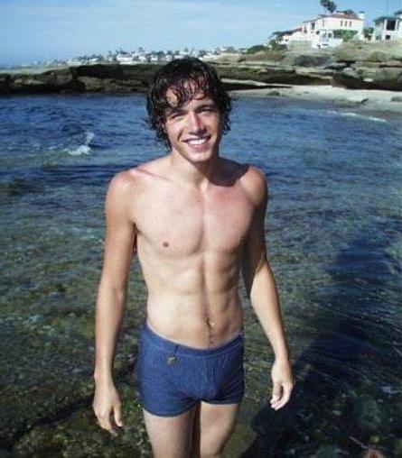 14P Random nude photos of hot twinks