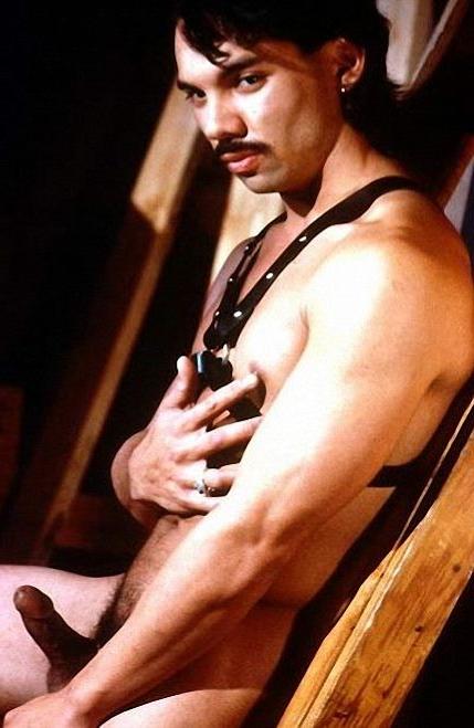 20P Leather dad seducing a latino dude and sucking his nice cock