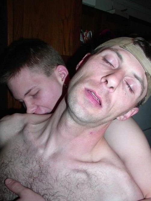 20P Hairy and smooth amateurs pounding kick in kitchen